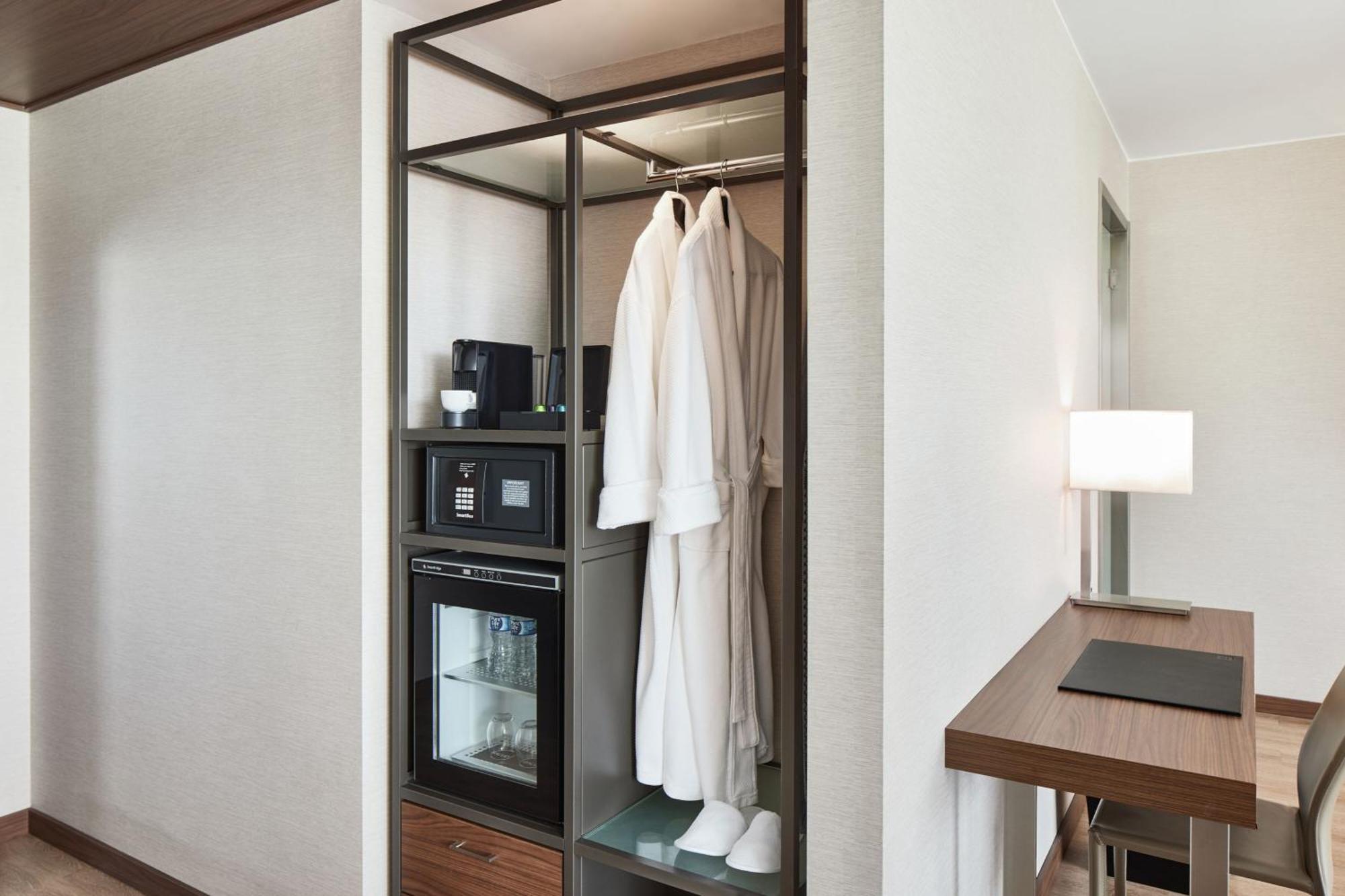 Ac Hotel Phoenix Biltmore Bagian luar foto