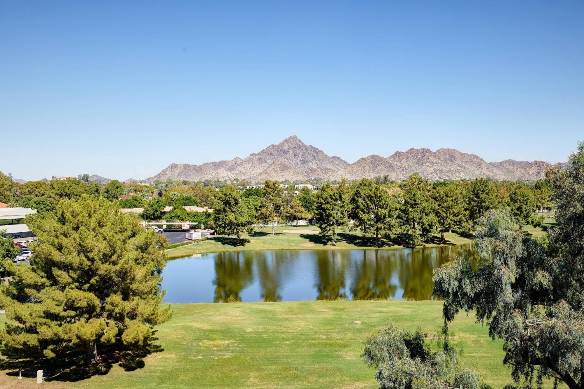 Ac Hotel Phoenix Biltmore Bagian luar foto