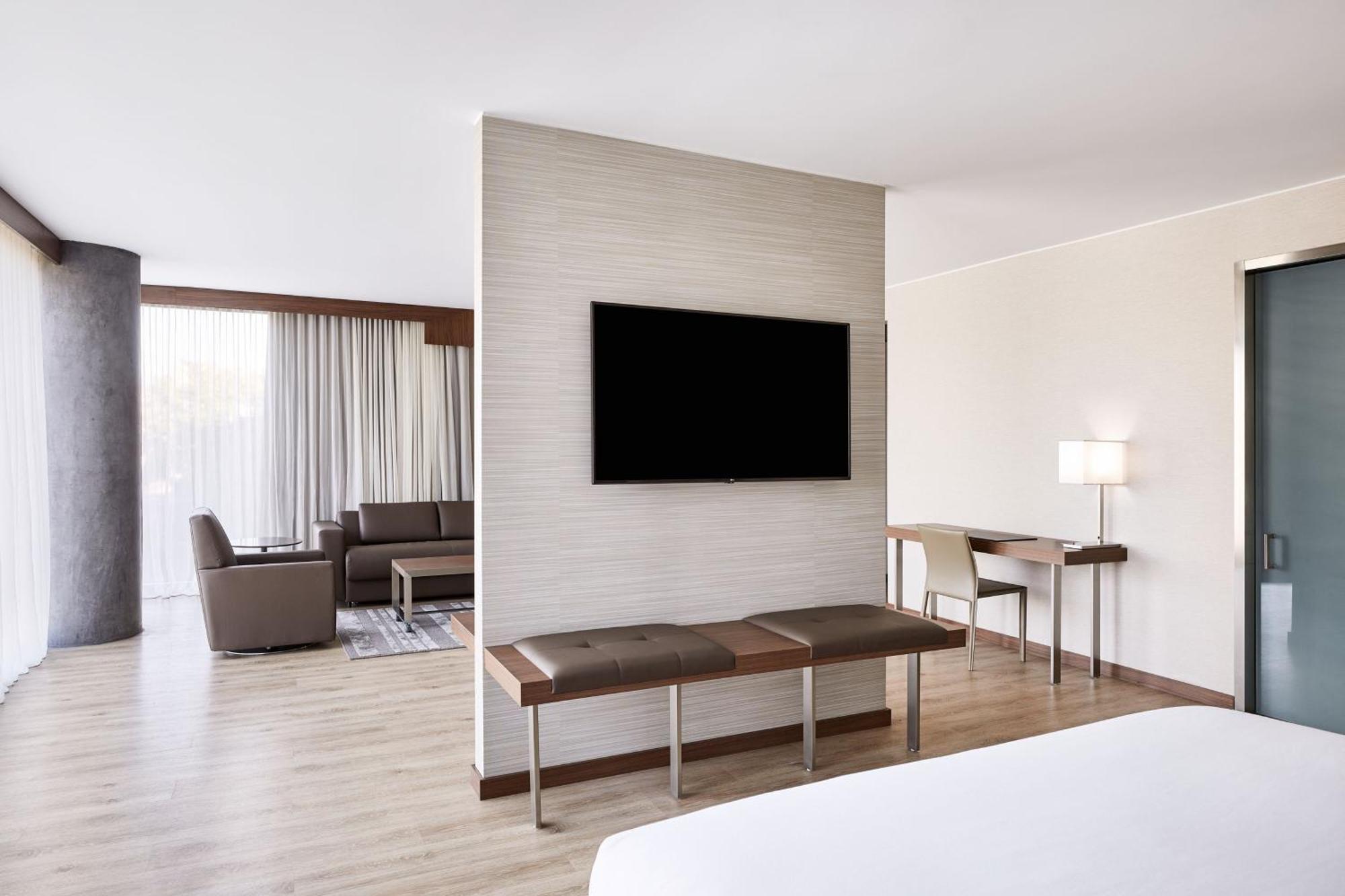 Ac Hotel Phoenix Biltmore Bagian luar foto